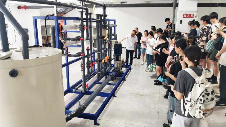 校企深化合作，重慶依斯倍走進重慶工商大學“廢水處理”課堂